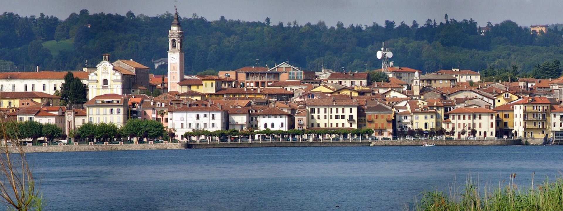 Cosa vedere, cosa fare e dove dormire ad Arona sulla sponda piemontese del Lago Maggiore